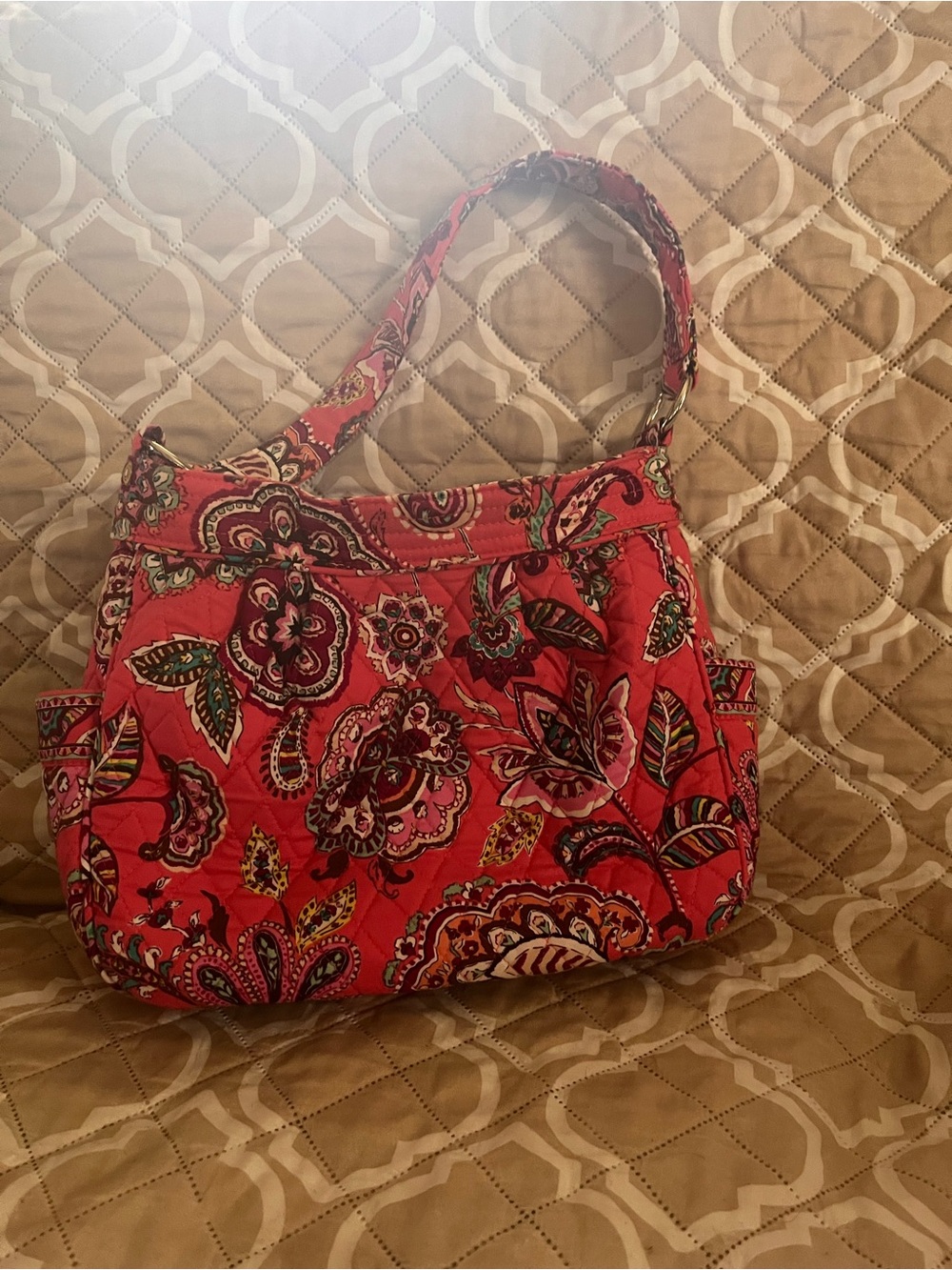 Quilted Floral Print Shoulder Bag in Red